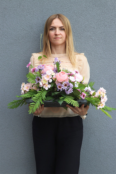 Mamma Volcan, kompozycja nagrobna na ciężkiej tacy