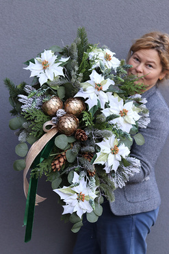 Białe Wspomnienia, kompozycja nagrobna w misie, dł.60cm