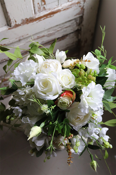 Malediwy White, kompozycja kwiatowa / bukiet, wym.40x60cm 