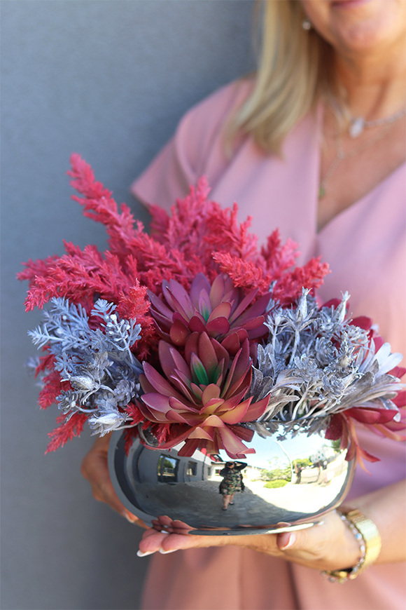 Darkta Pink, kompozycja sukulenty w lustrzanej misie
