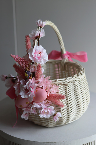 Rosalie, dekorowany koszyczek wielkanocny