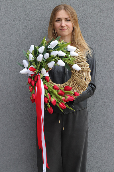 Majówka, wianek patriotyczny na drzwi