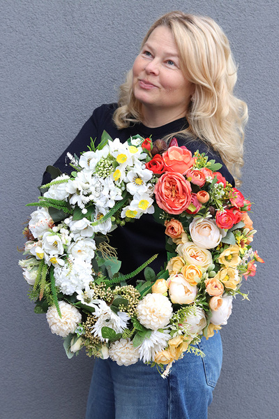 Słoneczny, wianek w jasnej kolorystyce na drzwi, śr.44cm