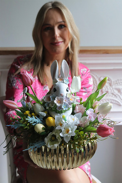 Sielanka Sweetie Bunny, stroik wielkanocny w złotym naczyniu, wym.34x38cm 