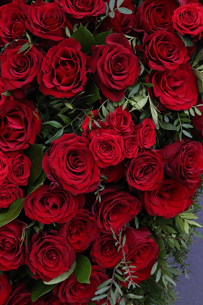 Czerwień Amore, żywa wiązanka pogrzebowa serce