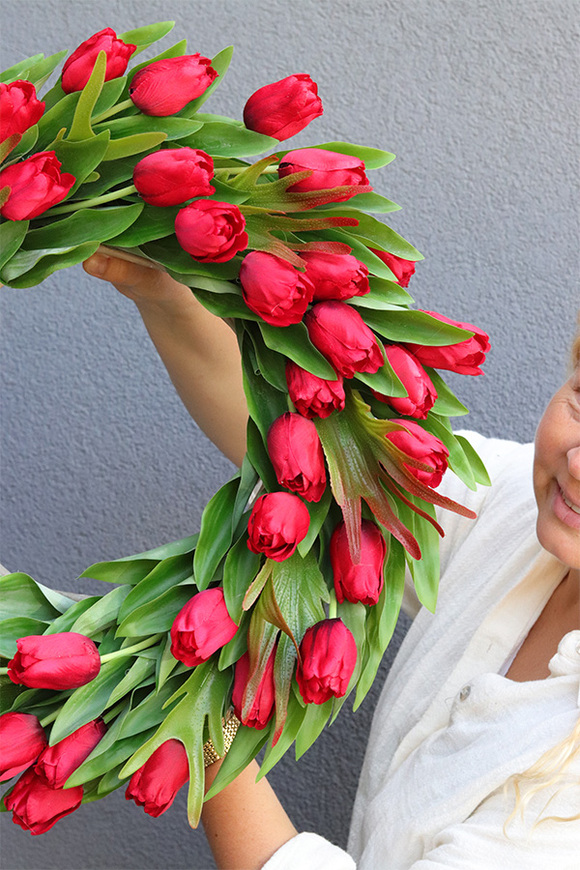 wianek z tulipanów, Witaj Wiosno Red Tulippa