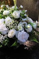 Fleurs Blanches, kompozycja nagrobna w misie