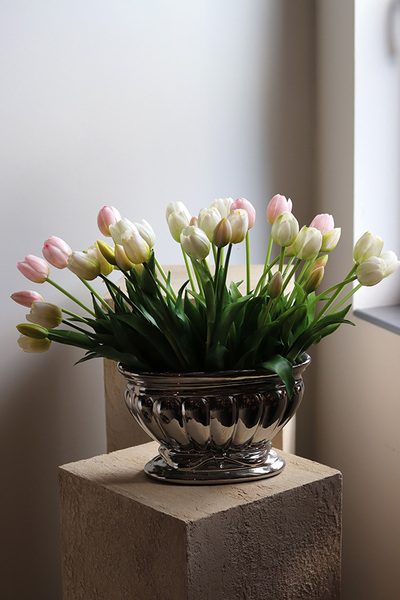 Silverio, kompozycja wiosenna z tulipanami, wym.40x50cm