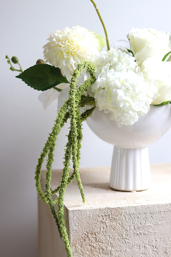 Wedding Day Leori, biała kompozycja w pucharze	