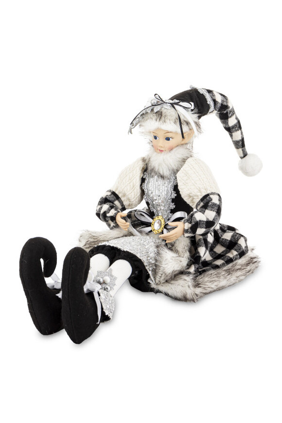 Zimowy Uszatek, laleczka zimowa stojąca miś