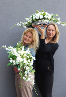 bogata kompozycja kwiatowa w srebrnej misie, Santiago Silver, wym.22x36x66cm 