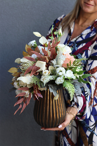 Jesień jest Piękna, kompozycja kwiatowa w wazonie