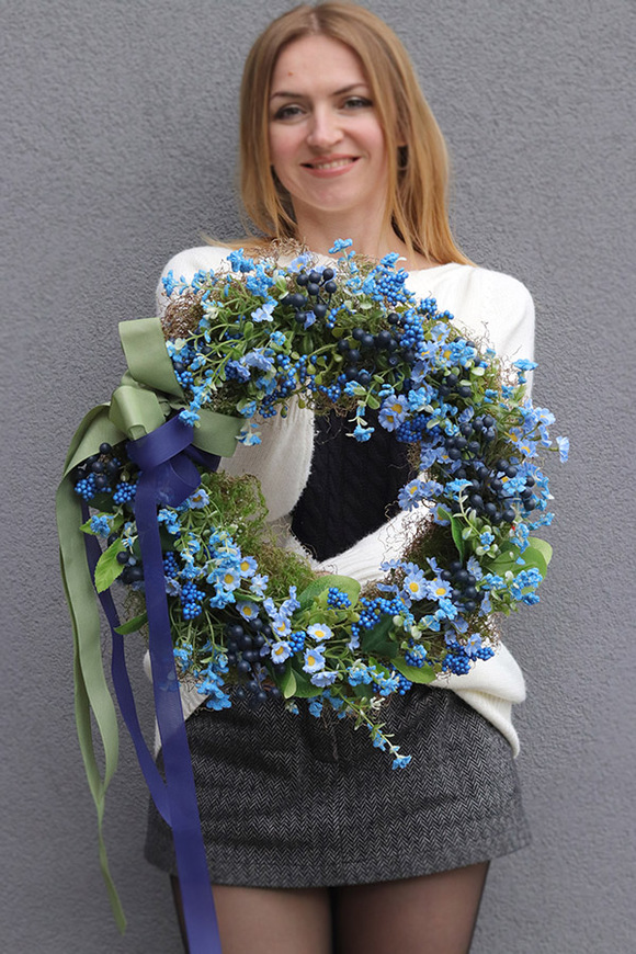 Blueberry, niebieski wianek na drzwi z jagodami