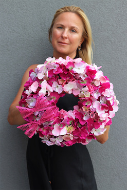 Pink House, różowy wianek dekoracyjny na drzwi, śr.30cm