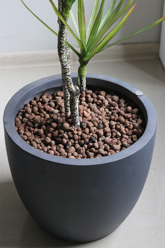 Dracena Concrete, sztuczne drzewko w betonowej donicy