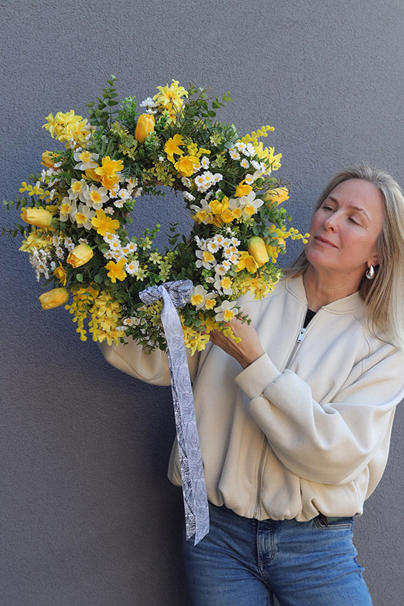 Celine, wiosenny wianek dekoracyjny