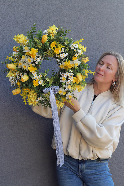 Celine, wiosenny wianek dekoracyjny