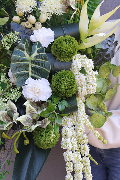 Rowena, kompozycja nagrobna w misie