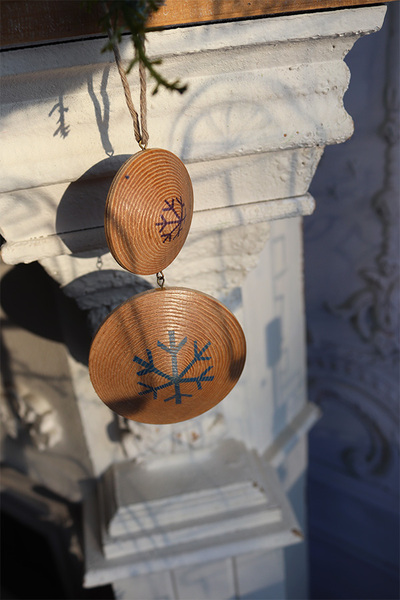 Modern Wood House C, drewniane zawieszki na choinkę ze wzorem