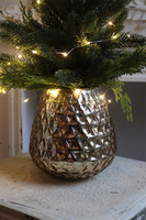 Prosto do Gwiazdki, realistyczna choinka świąteczna w donicy