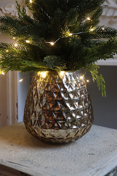 Prosto do Gwiazdki, realistyczna choinka świąteczna w donicy