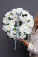 Białe Piwonie, kwiatowy wianek