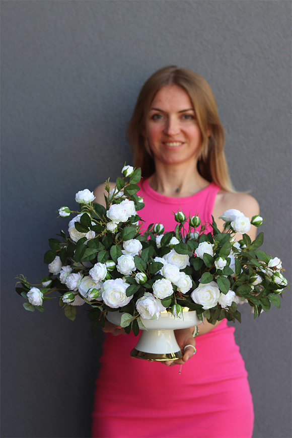 Bianca Dortmund, kompozycja kwiatowa w pucharze