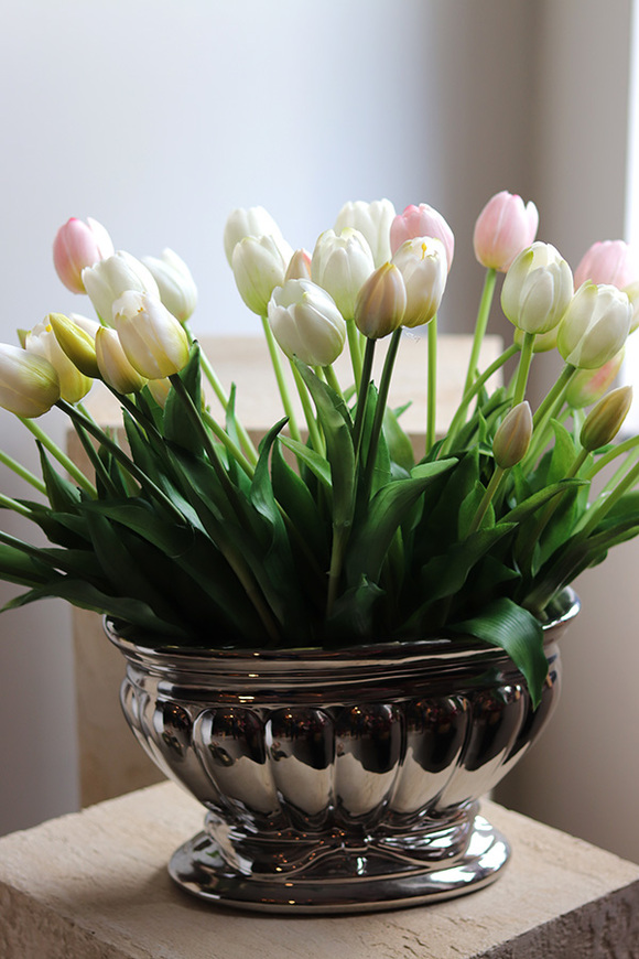 Silverio, kompozycja wiosenna z tulipanami, wym.40x50cm