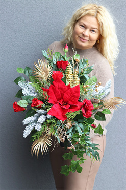 Red Winter, świąteczny bukiet nagrobny we wkładzie, wys.62cm
