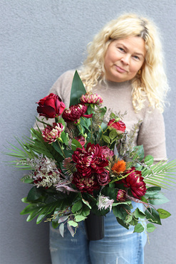 Astry Bordo Love 2, jesienny bukiet nagrobny we wkładzie, dł.50cm