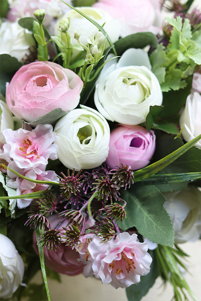 France Glamour, kompozycja kwiatowa w kremowym naczyniu, wym.27x33cm 