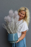 Kathy Blue, sztuczna trawa w miedzianej donicy