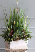 kompozycja z trawami w białej donicy, Kreosi Felano, wys.76cm