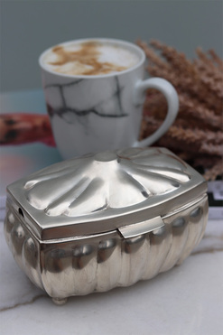 OD RĘKI cukiernica posrebrzana Monaco