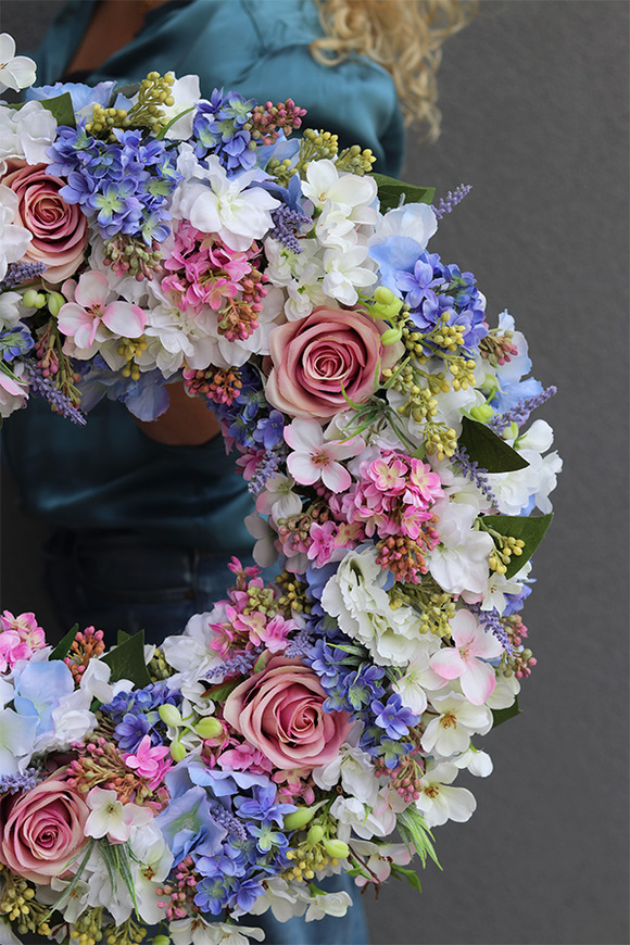 Czarująca Wiosna Nova, kwiatowy wianek, śr.54cm