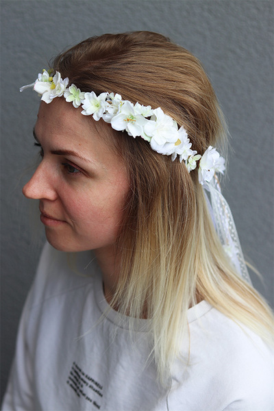 wianek komunijny biały