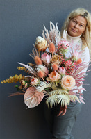 Mortario Vinn, nowoczesny bukiet nagrobny w wazonie