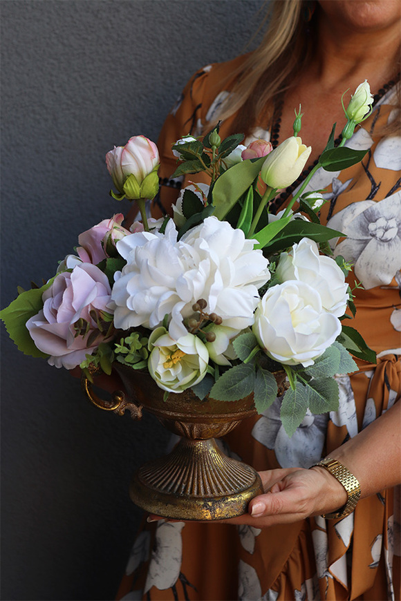 Sweet Spring, kompozycja kwiatowa w pucharze