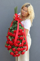 Różany Dom, bukiet nagrobny do położenia, czerwony, dł.85cm