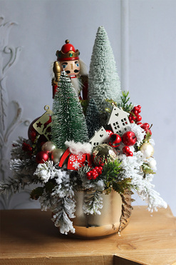 Nutcracker Salise, świąteczny stroik ze świecą, wym.32x23cm