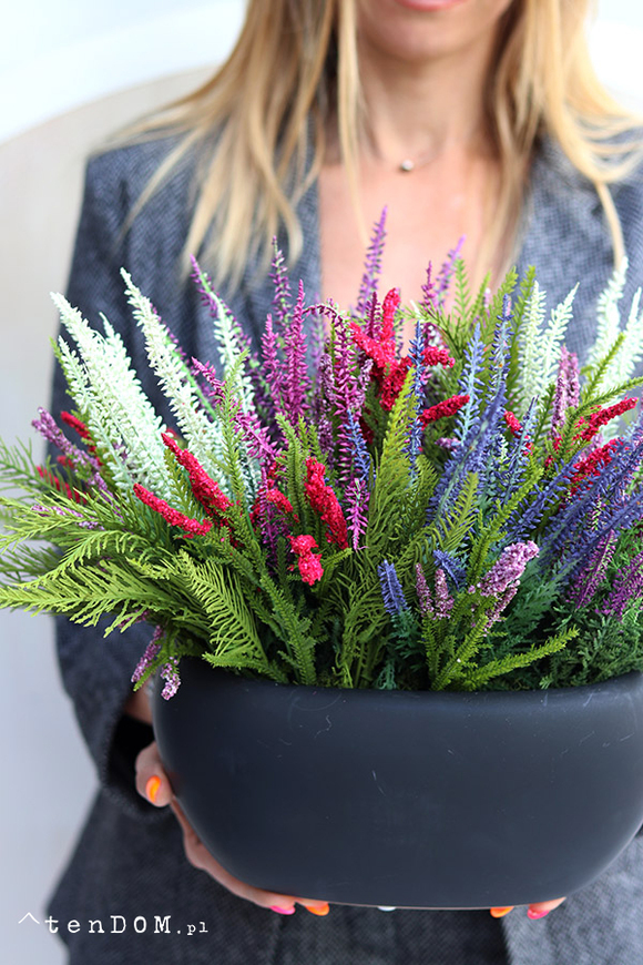 Wrzosy Modena, kompozycja kwiatowa w matowej donicy