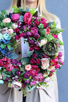 Caryca Rotonda, kwiatowy wianek dekoracyjny