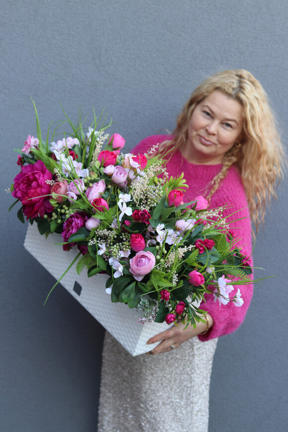 Balcony Cottage Pink, różowe kwiaty w skrzynce balkonowej