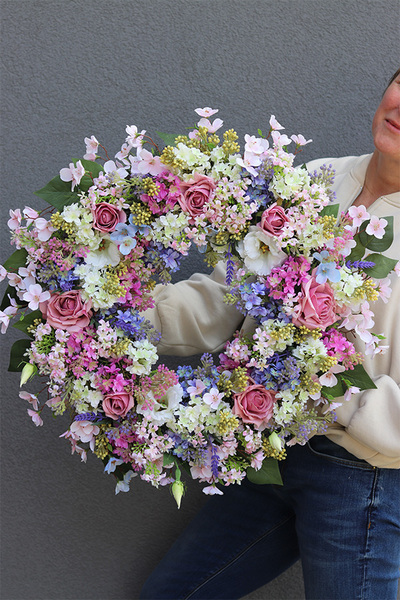 kwiatowy wianek z bzami, Czarująca Wiosna Nova, śr.60cm