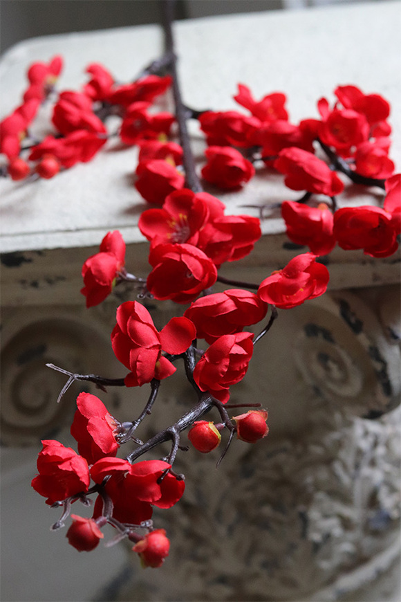Sakura, sztuczne kwiaty na gałązce, wiśnia czerwona