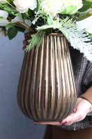 Elegance Hotel, biała kompozycja kwiatowa