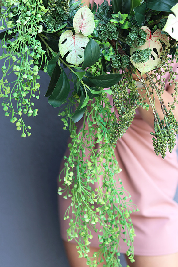 Zielona Kraina, zielony wianek na drzwi z monsterą