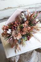 bardzo urocza koperta / flowerbox z pralinami, Nedia Chocolates, wym. 30x38cm   