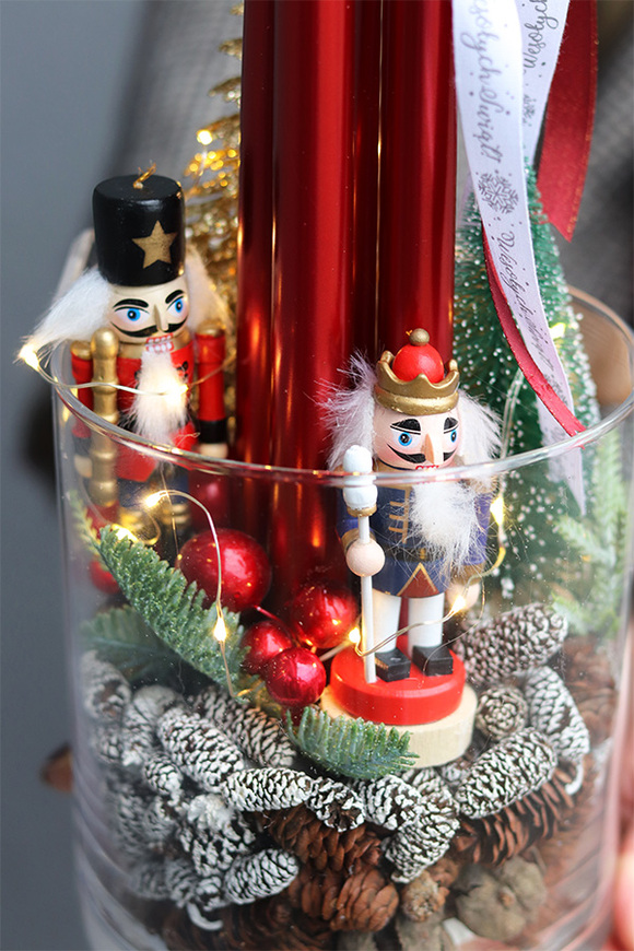 Najpiękniejsza Czerwień LED, adwentowy stroik w szkle