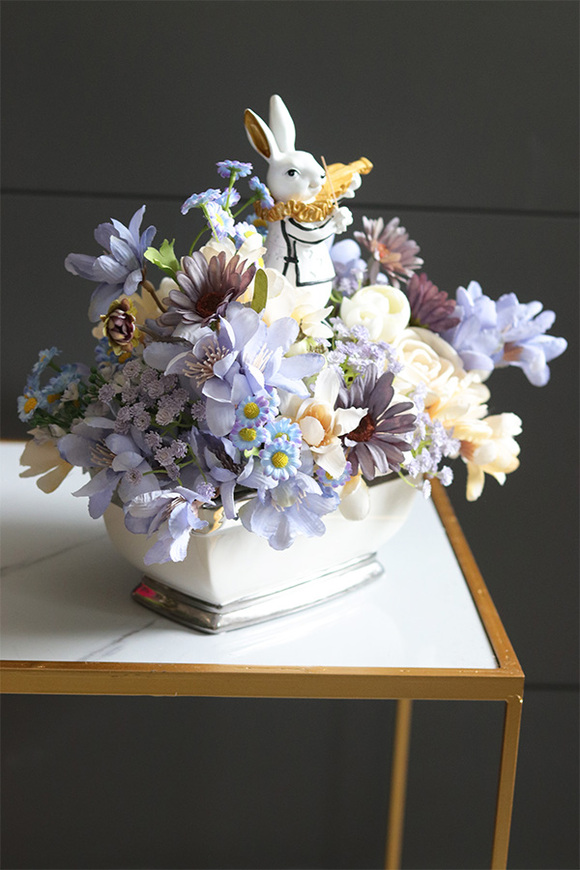 Fioletowa Delikata, wielkanocna kompozycja w naczyniu